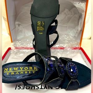 Women’s wedge-NEW YORK TRANSIT “ NYTESHOE” brand new